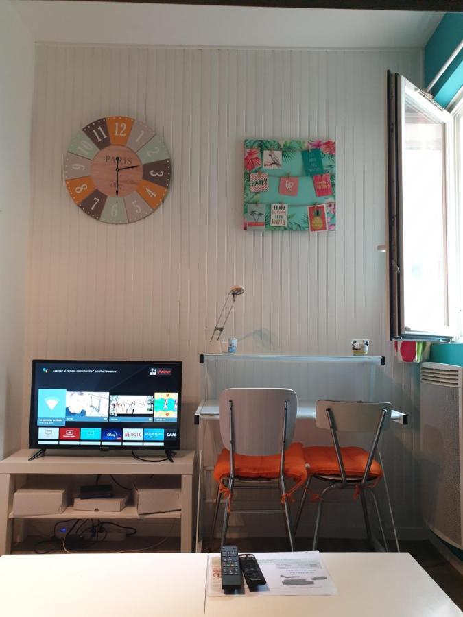 Simplicien *cosy* Plein Centre De *tv* Wifi *cafe* Apartment Poitiers