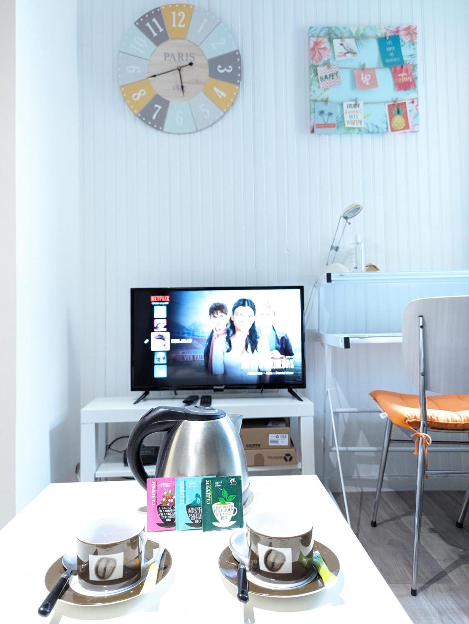 Simplicien *cosy* Plein Centre De *tv* Wifi *cafe* Poitiers